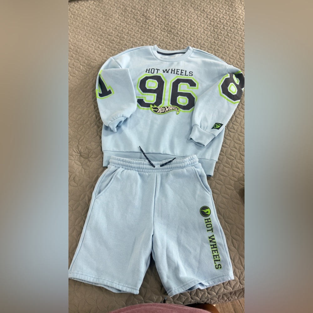 Hot Wheels Light Blue Sweatshirt and Shorts Set Boy
